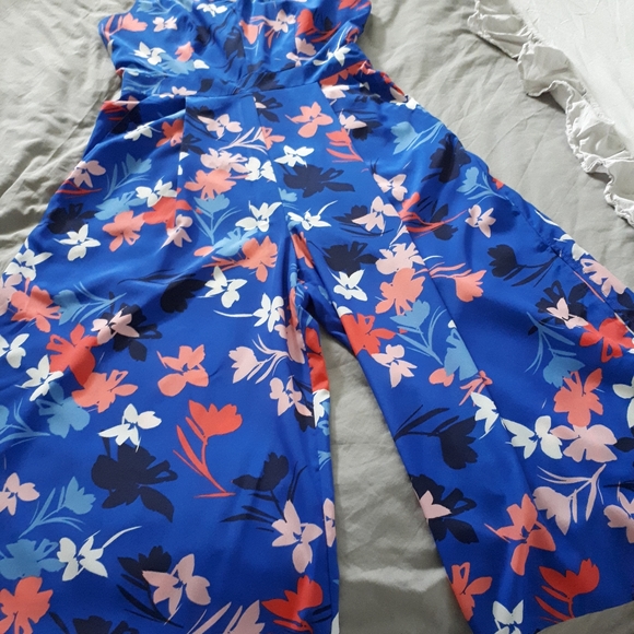 Vince Camuto Jumpsuit - Picture 2 of 5